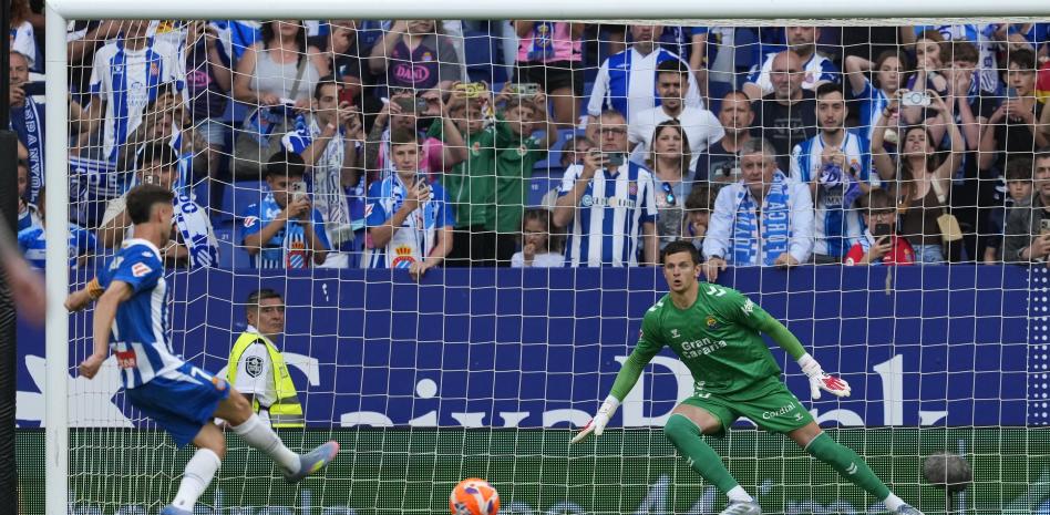 欧亿体育平台-西班牙人获得的点球有疑问？前裁判：主裁判和VAR都正确